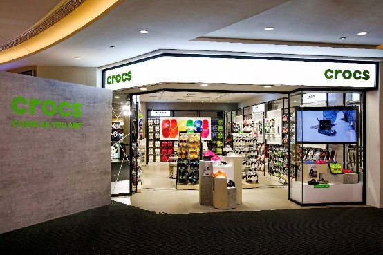 Crocs携手品牌代言人金晨 惊喜揭幕全球首家新形象店