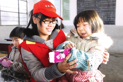 汤阴:志愿服务情暖留守儿童_中国广播网