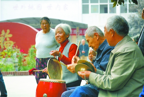 洛阳事出台新规 80周岁以上老人将领到高龄补贴