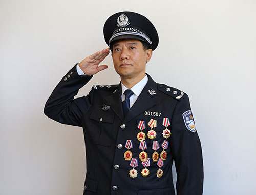 刘忠义:战斗在一线的国家级刑侦专家