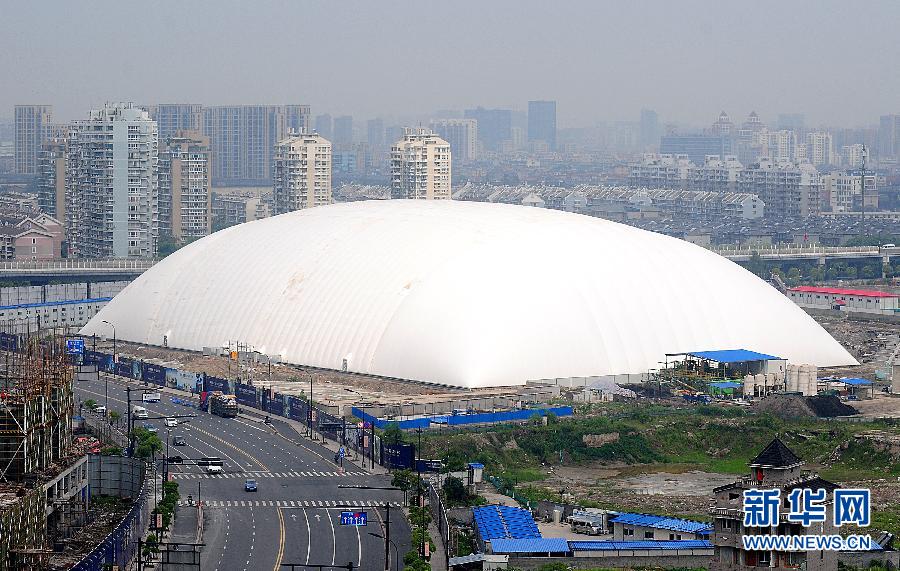 杭州搭帐篷罩有毒土壤 相当于3个标准足球场